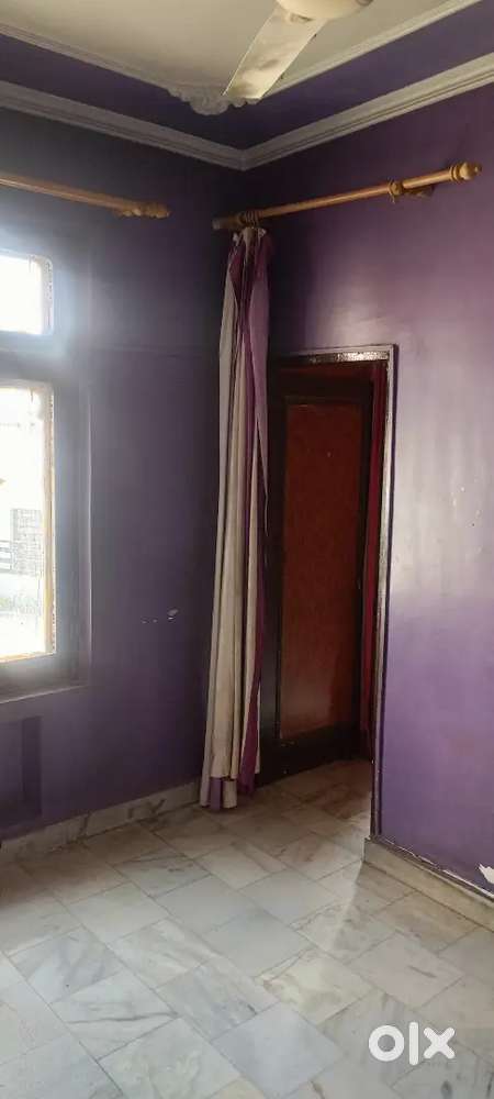 Accoodation at good and clean locality