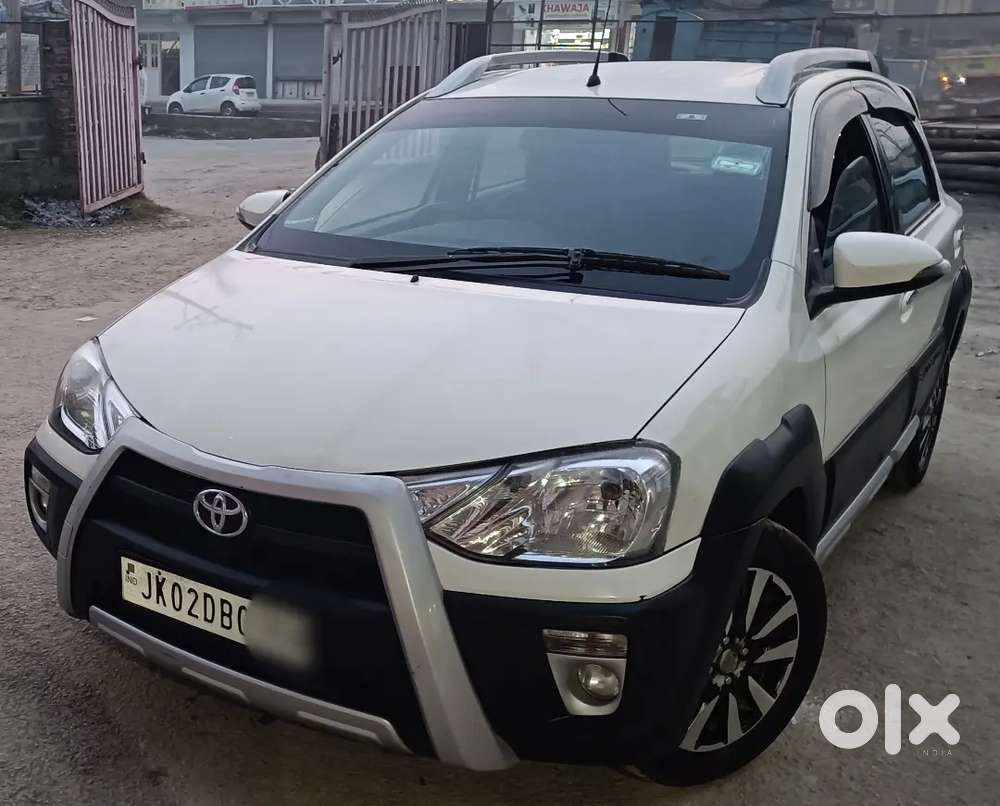 Toyota Etios Cross 2016 Diesel 75000 Km Driven