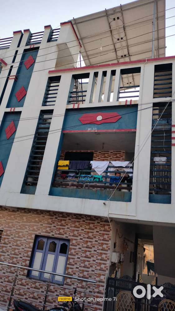 (CODE R-1481)G.F 2BHK TENAMENT NR.RANG VATIKA HALL,BAPOD CHAR RASTA.