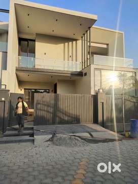 Brand new 4bhk kothi