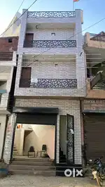 Shop with pg room available