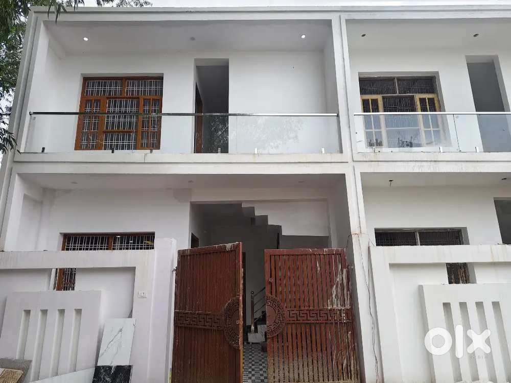 Vill house in Tiwari ganj ayodhya high Way