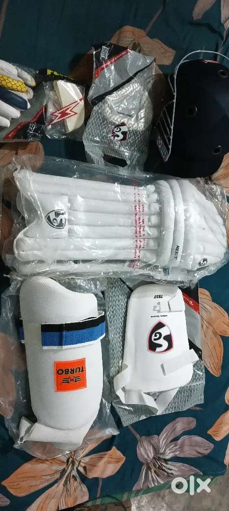 SG CRICKET KIT