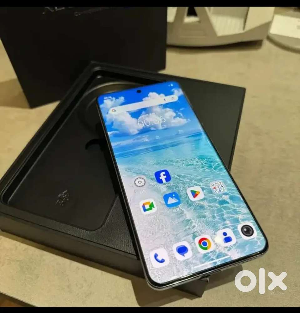 Vivo x200pro 16gb Rem 512gb rom emi also available