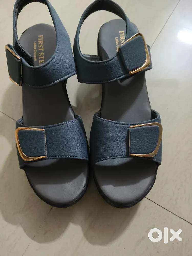 Girls Stylish Sandals - Size 8  Comfortable & Trendy