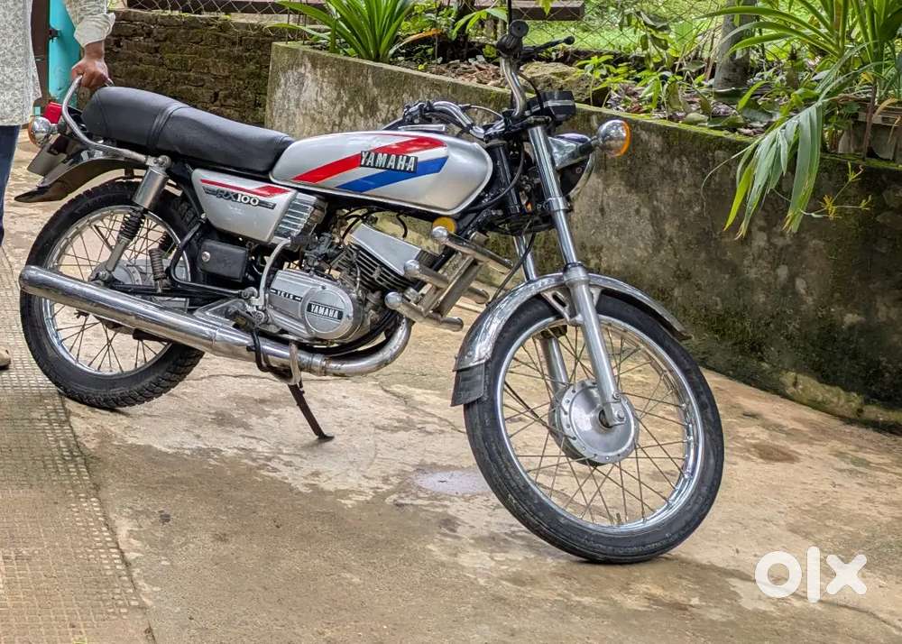 Legendary rx100..only for vintage bike lovers