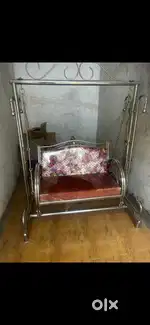 3 seater jhula well maintained for sale