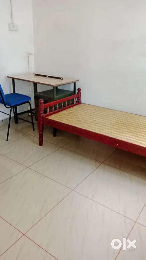 3 Bachelors Men - Semi Furnished 1 BHK - Stadium METRO 3 mins walk