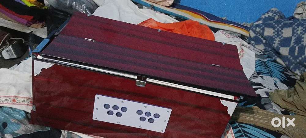 1 year use ਇਕ ਮਹੀਨਾ ਯੂਜ ਕੀਤਾ ਗਿਆ ਗੁਰਦੁਆਰੇ ਚ ਹਰਮੋਨੀਅਮ ਸਿੱਖਣ ਲਈ