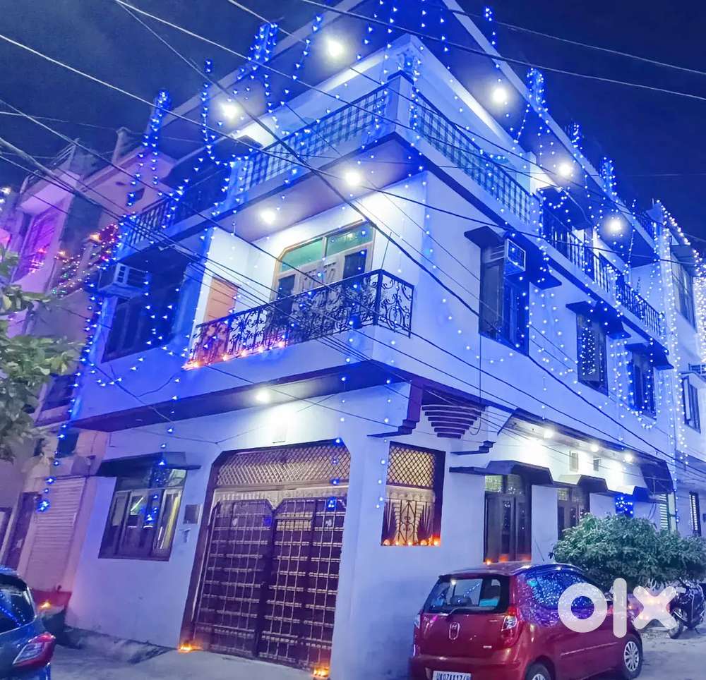 Corner_Park Facing_4 car parking