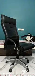 Office Chair and Table setup