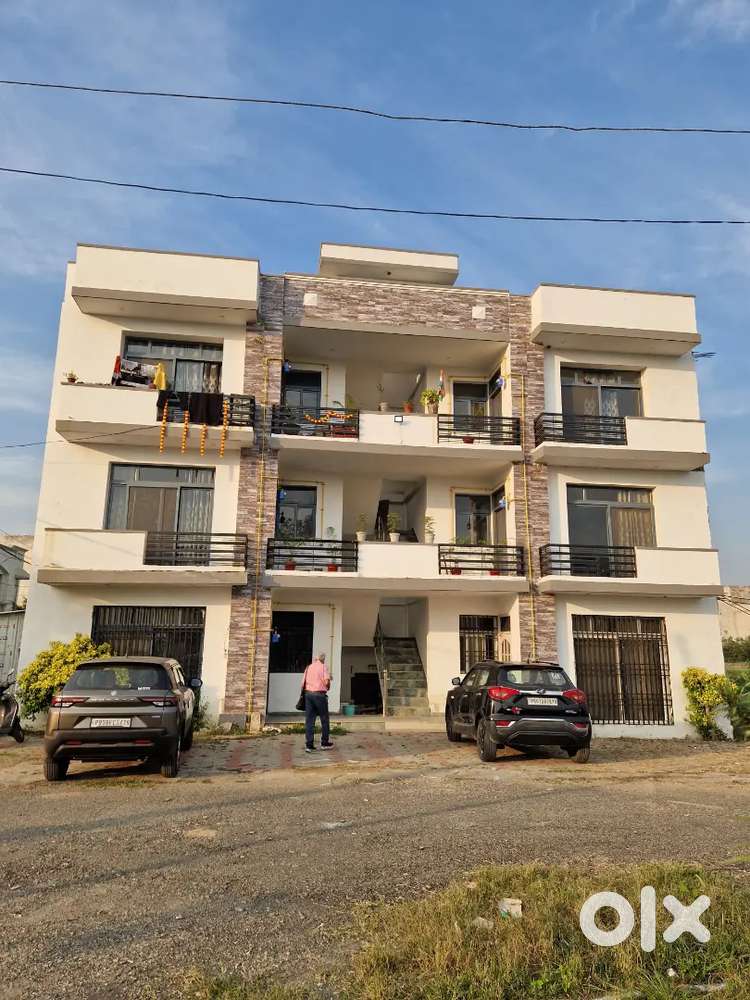 Well furnished apartment with hot and cold Ac with hot water heater