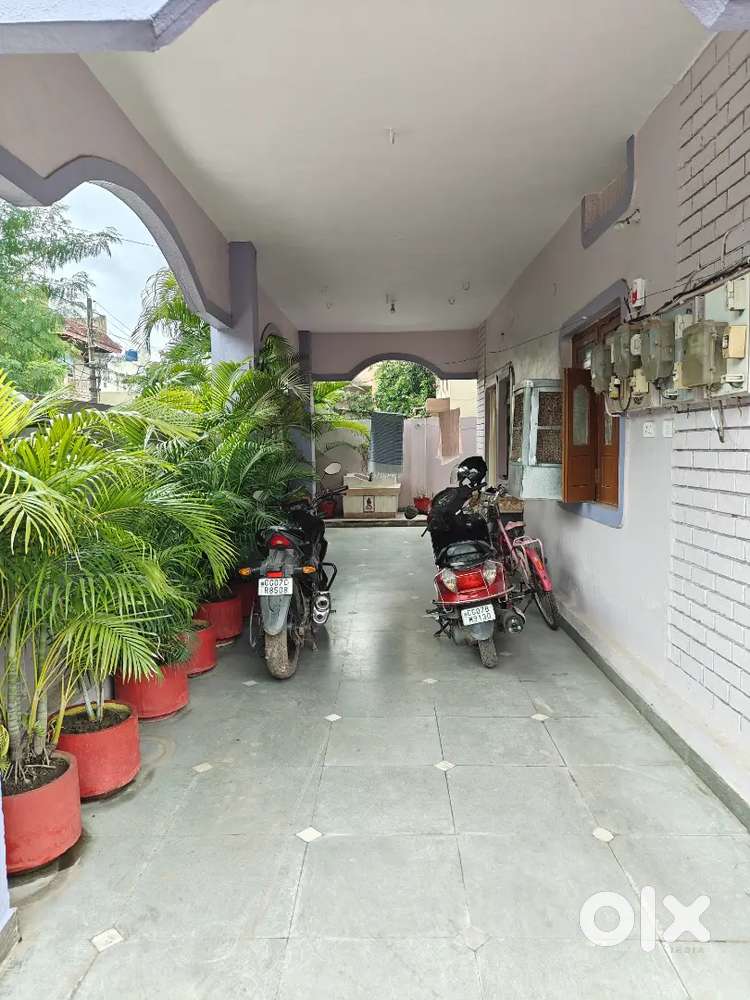 Single PG room(2 beds)- ideals for student & working professionals