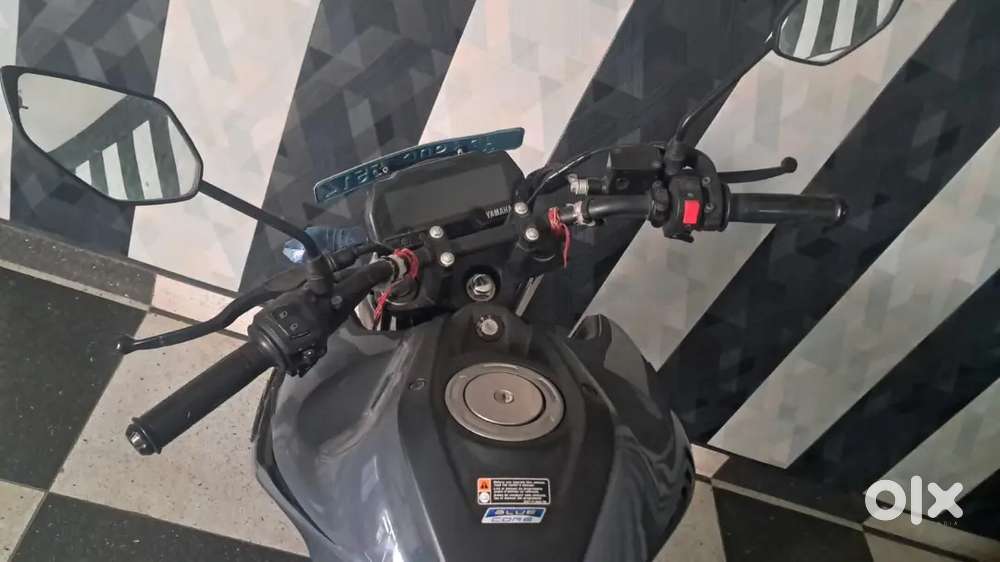 Yamaha Bike FZS V4, less driven