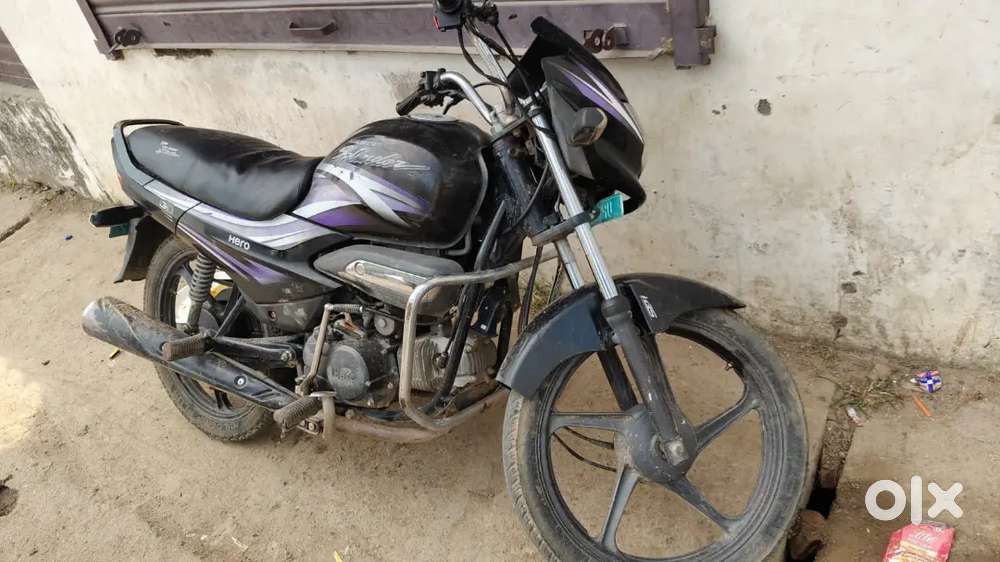 Super splendor 2017 model good condition first owner