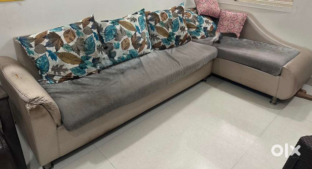 5 seater L-shaped sofa