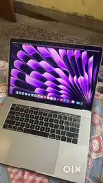 Macbook pro M15 core i9