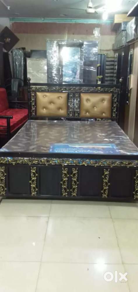 Aintique design Hevy Metal Bed with storage