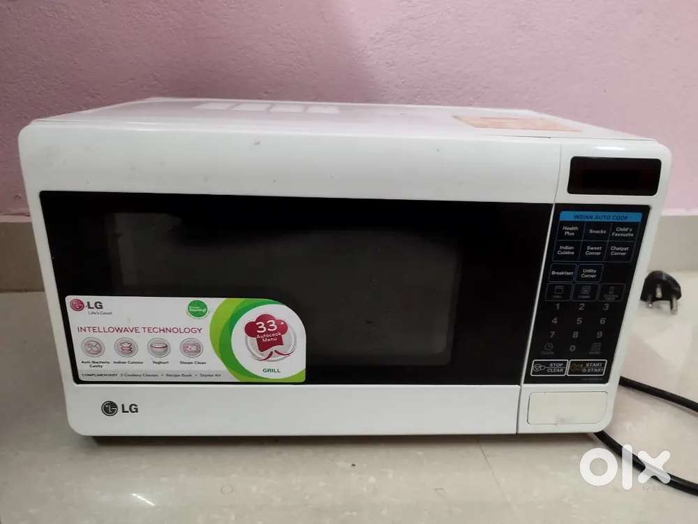 LG microwave oven 3 yrs old