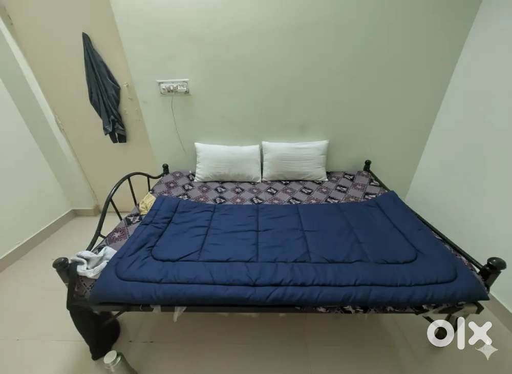 6*3 Double Bed with two mattress