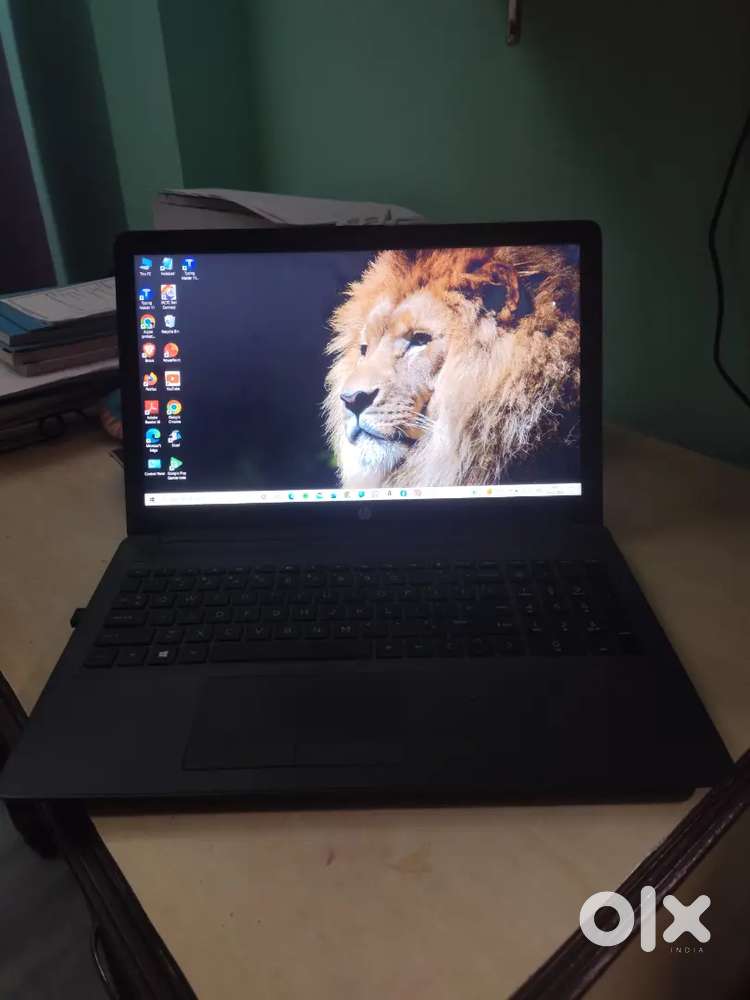 Laptop HP 250 G7 22A67PA