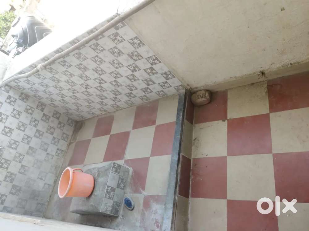 Near tution area ausa road 1&2bhk flat lift carparking 24hrs water gas