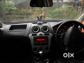 Ford Figo 2010 Petrol 73000 Km Driven