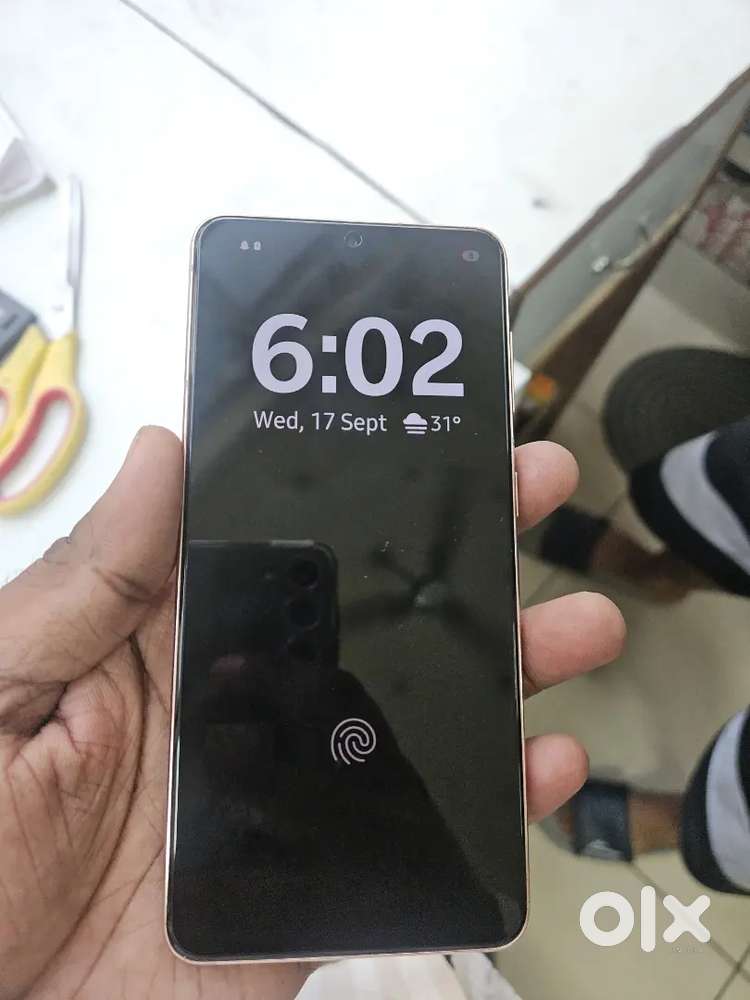 Samsung s21 8/126 gb