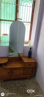 Dressing table
