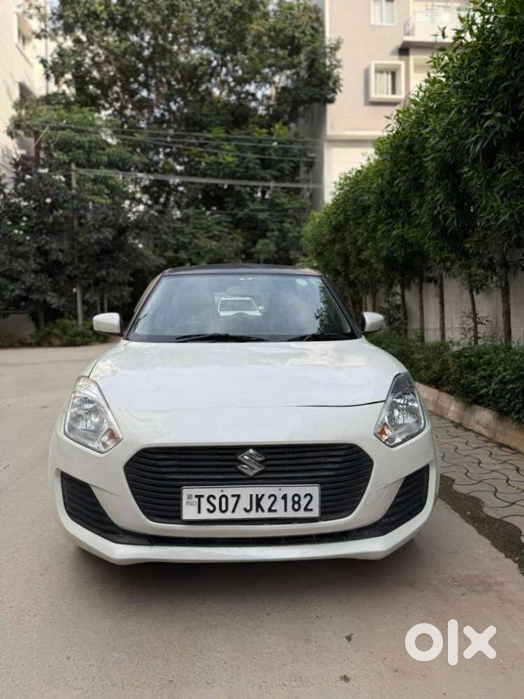Maruti Suzuki Swift VXi + Manual, 2022, Petrol