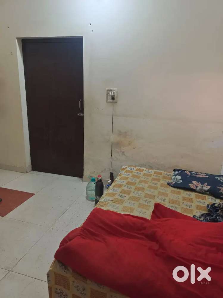 Single Room with Kitchen for boys