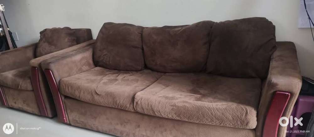 SOFT SPONGY BROWN DAMRO SOFA SET; 1 triple and 2 single seater
