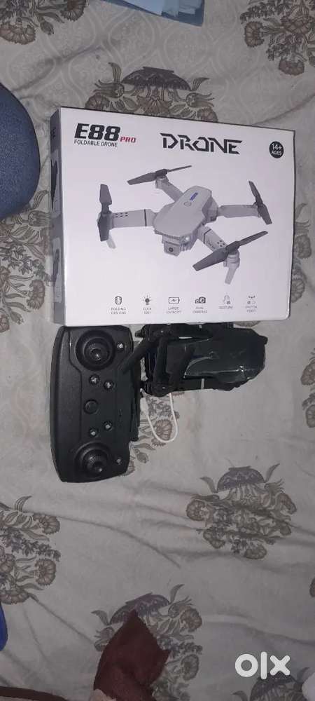 E88 pro foldable drone