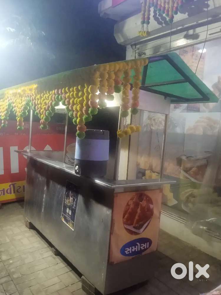 Dabile vadapav counter