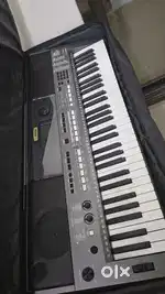Yamaha PSR-I400 Keyboard – 5 months old