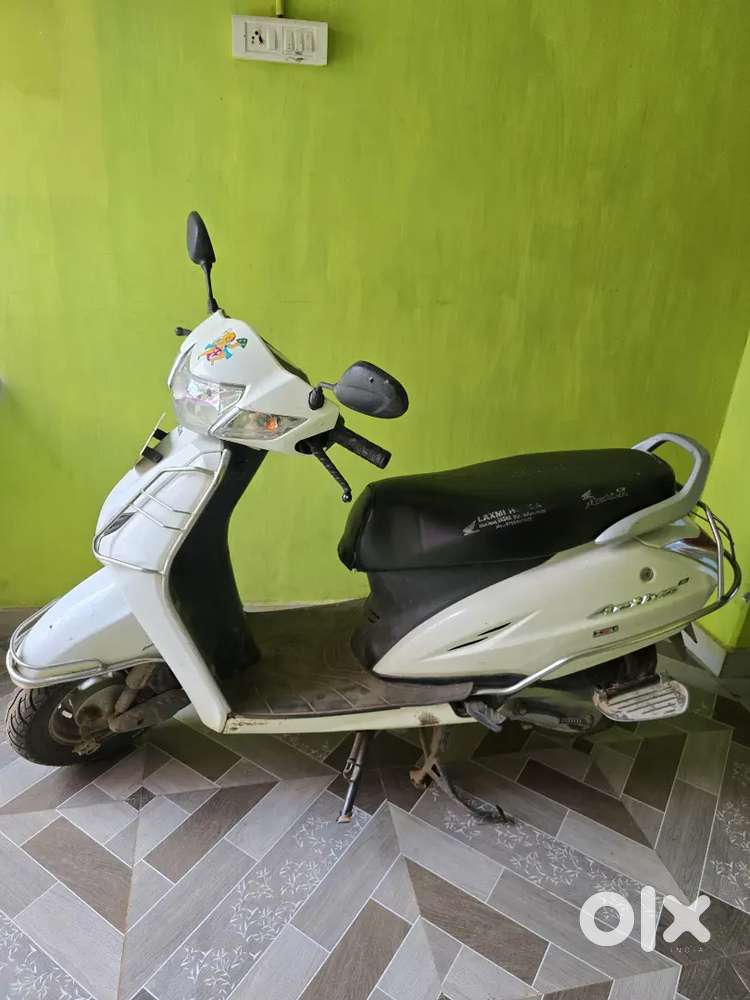 Scuty(activa)