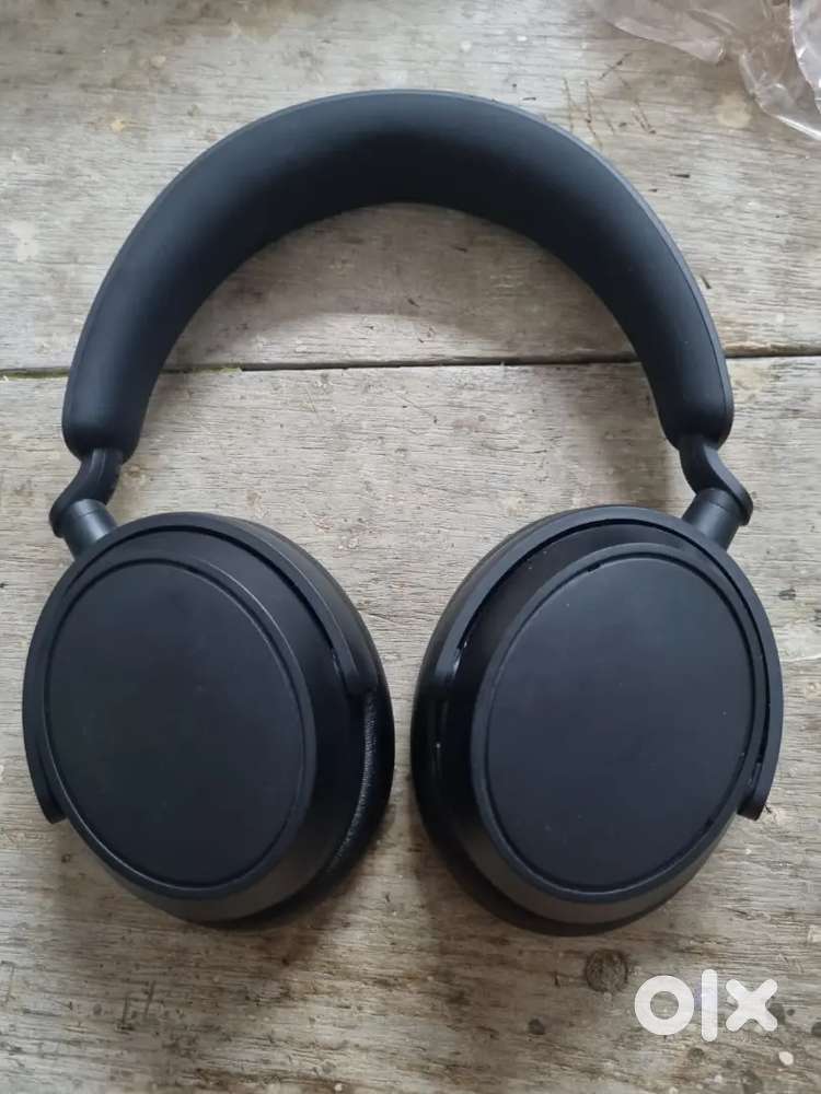 Sennheiser Accentum+ Headphones