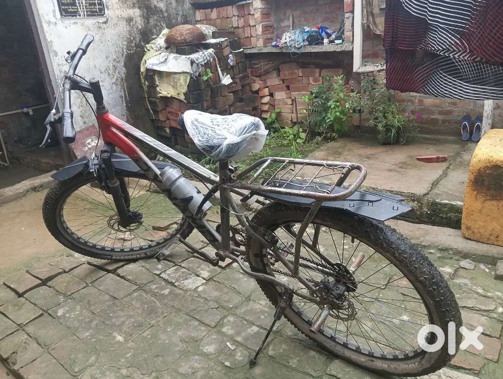 Good condition &gt;&gt;Gold Dynamo brand