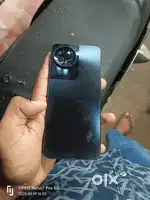 1 year old phone itel s23 4g... Pure phone par ek bhi scratch nahi he