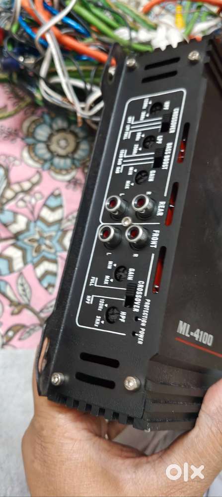 Amplifier with woofer and kit touch screen