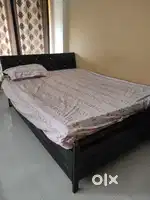 Hydraulic Iron Bed (Queen size) + Nilkamal Mattress in good condition