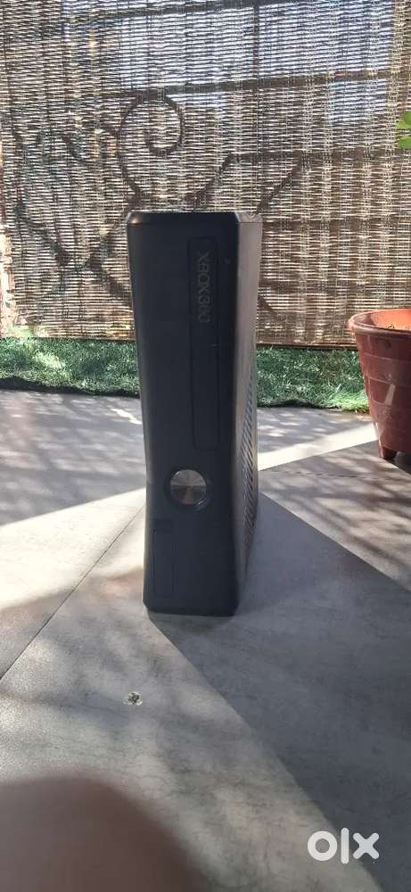 XBOX 360 Cracked (All games can be played through pendrive for free)