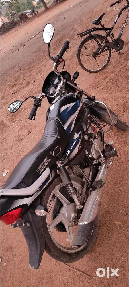 My hf delux bike neetly used exlent condition single hand used