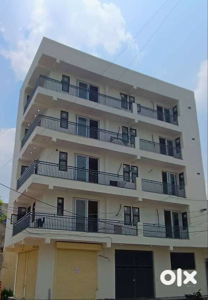 1 RK Fully Furnished Near Candor Techspace Sector 48