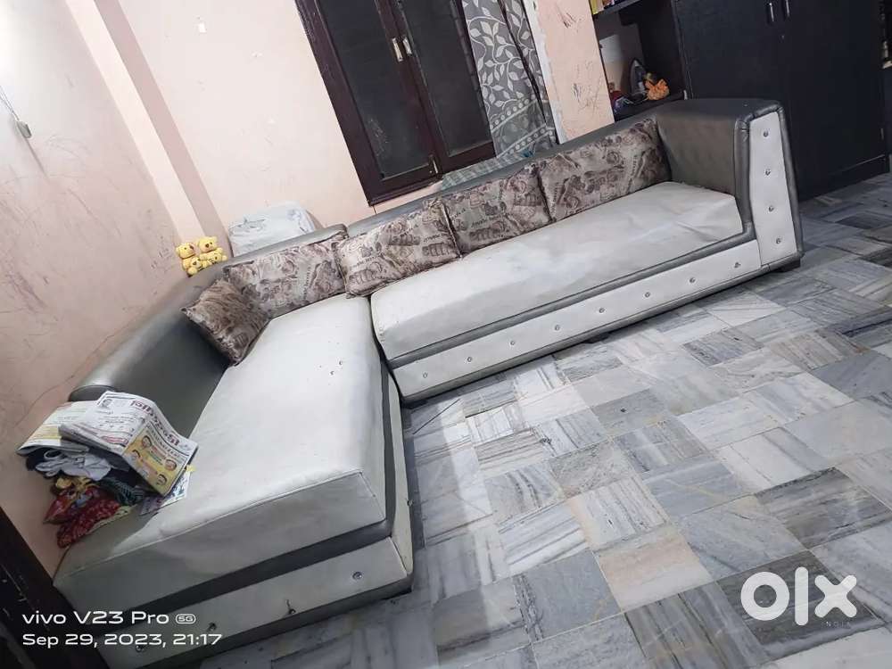 Fiv setter sofa in gud condition