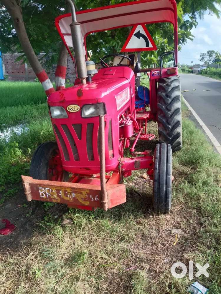 MAHINDRA TRACTOR 275 DI GOOD CONDITION