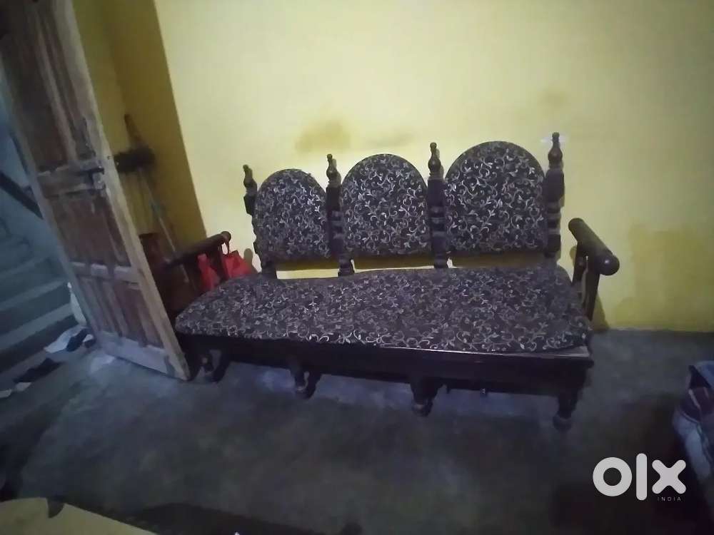 Sagwan Sofa