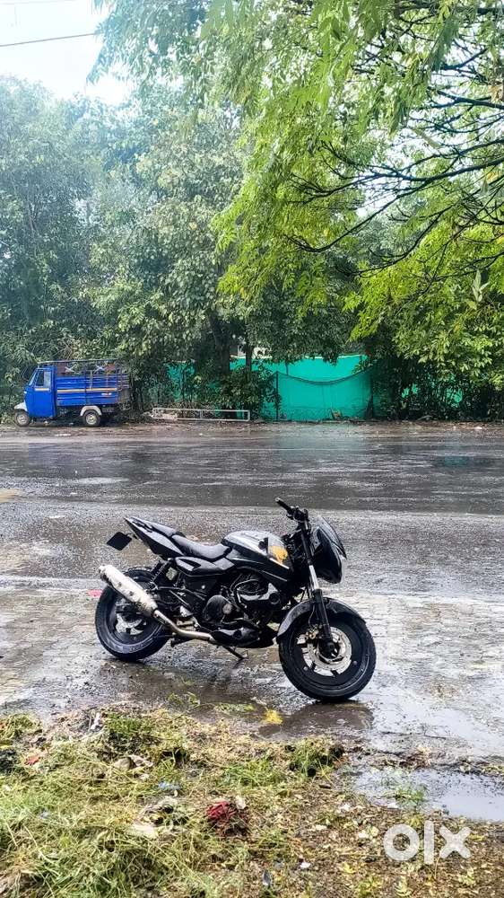 Bike Main Koi Kam nahin Hai bilkul theek h bike