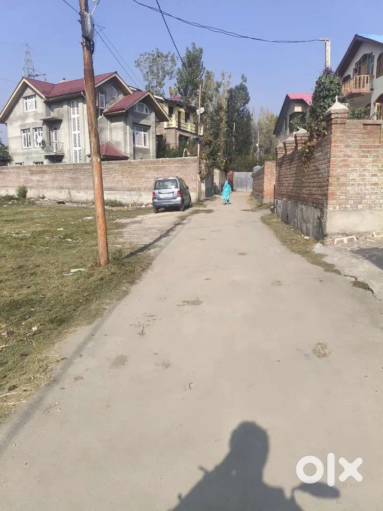 (owner)10 malra milkyat land with 12 feet  road and water, electricity