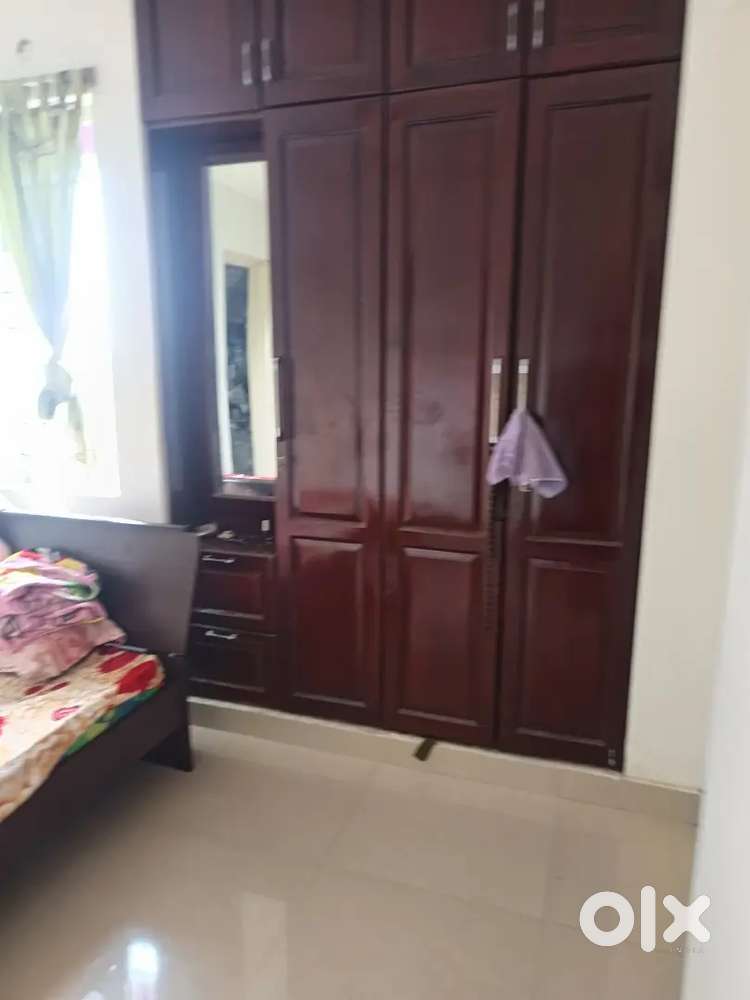 Looking for a female flatmate (double sharing)